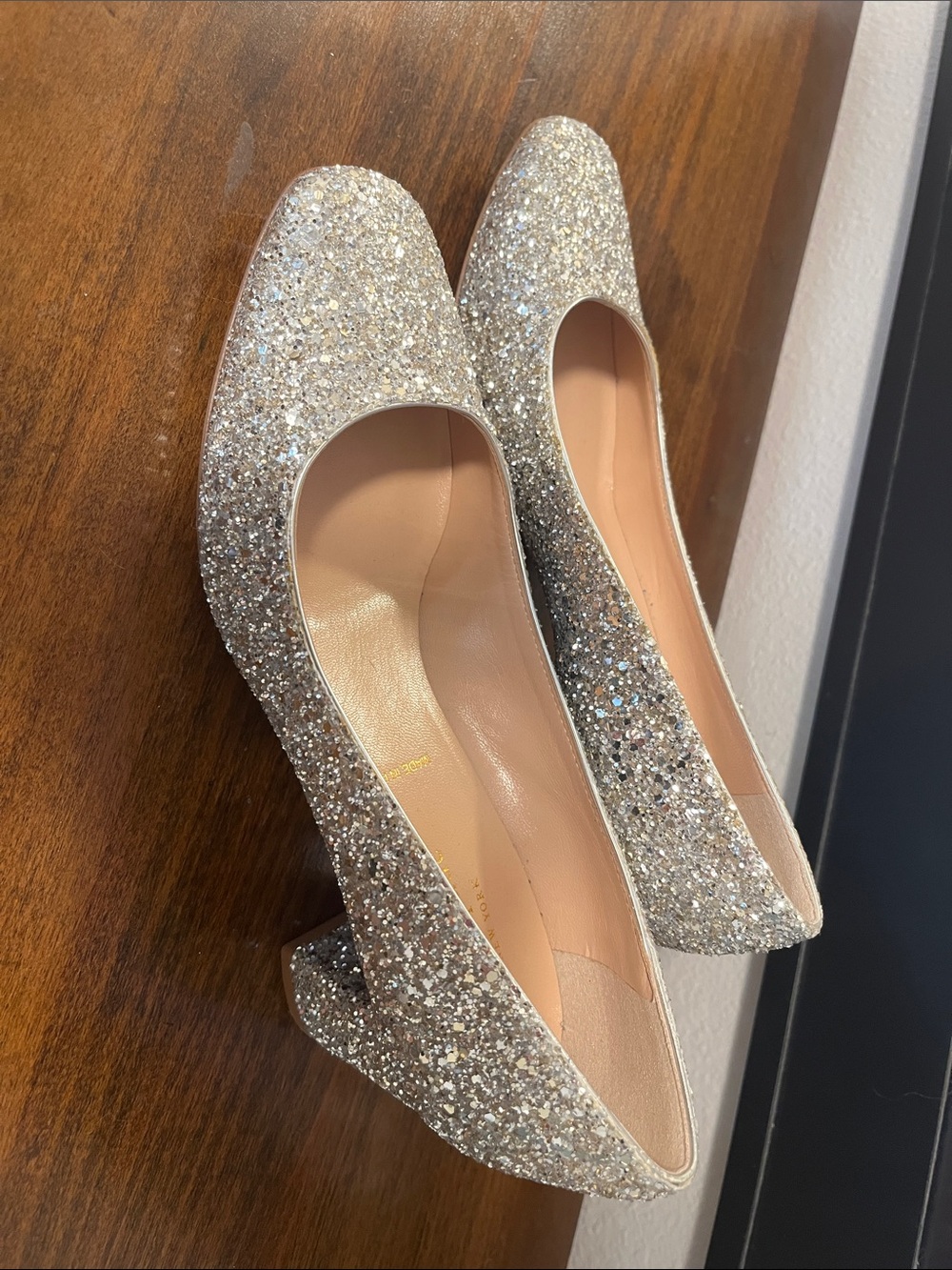 kate spade silver glitter mid-heel pumps Size 7 - Picture 3 of 4